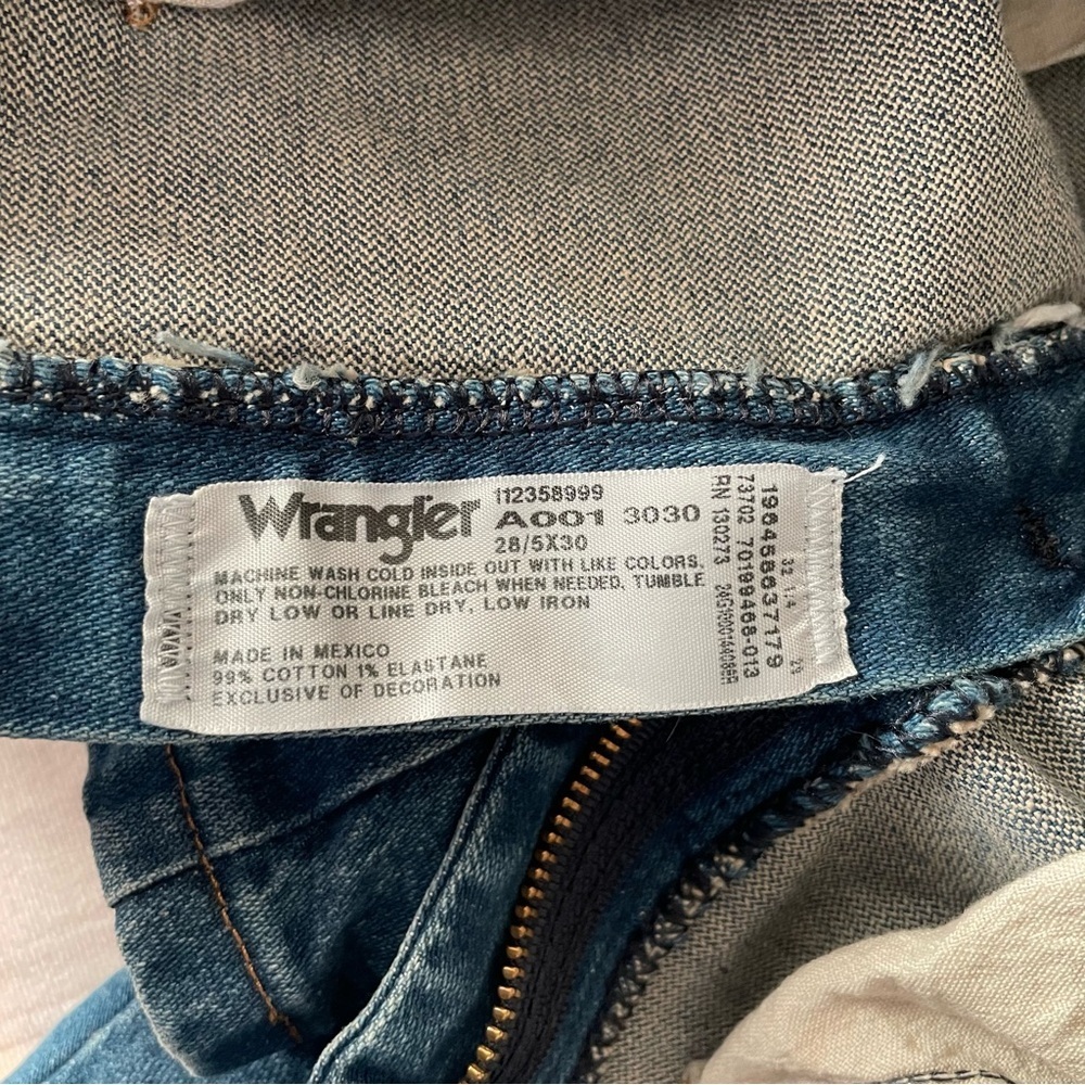 Wrangler A001 3030 Jeans Women’s 28 Blue Straight Leg Coastal Cowgirl Western - Picture 13 of 15